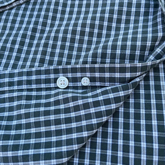 Izod Long Sleeve Button Front Shirt. Size 2X - Picture 12 of 12